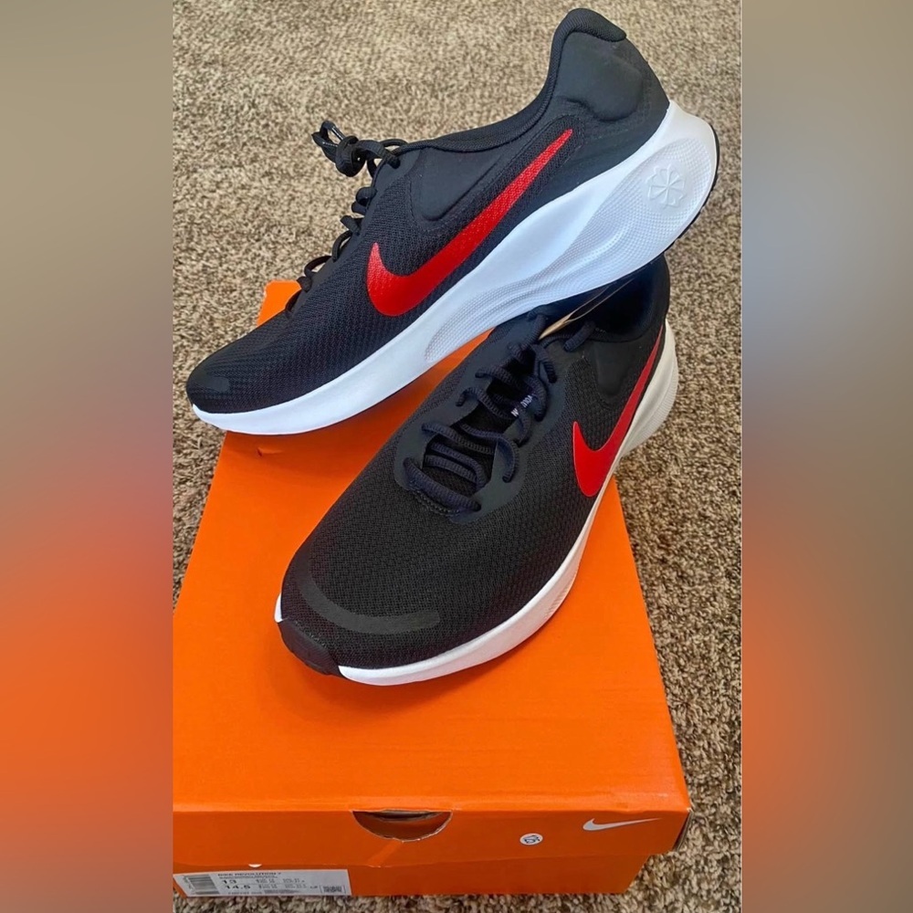 Nike Revolution 7 Men's Road Running Shoes